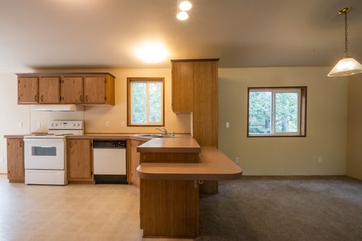 Building Photo - 5512 Sagle Rd