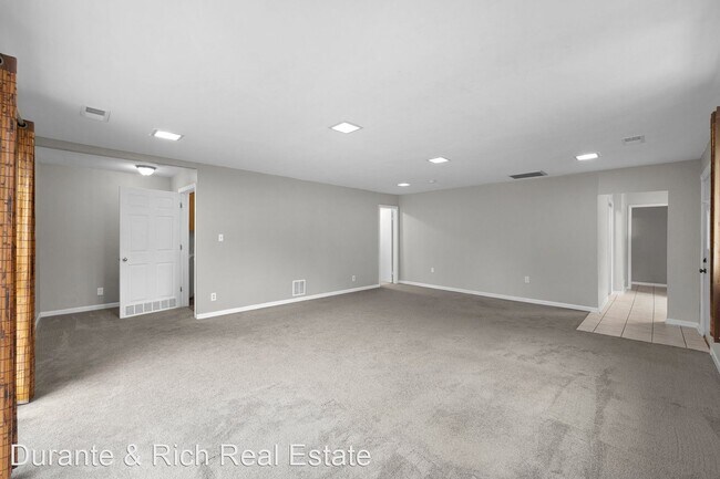 Foto del edificio - 3 br, 2 bath House - 232 Highland