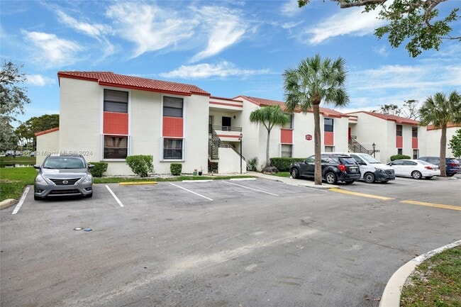 Building Photo - 1172 N Hiatus Rd
