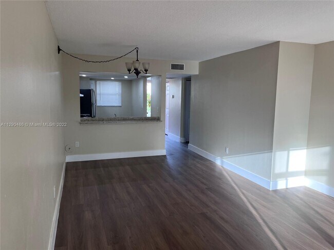 Foto del edificio - 20725 NE 8th Ct