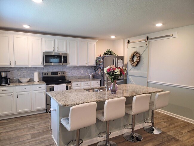 Building Photo - 941 Merganser Way