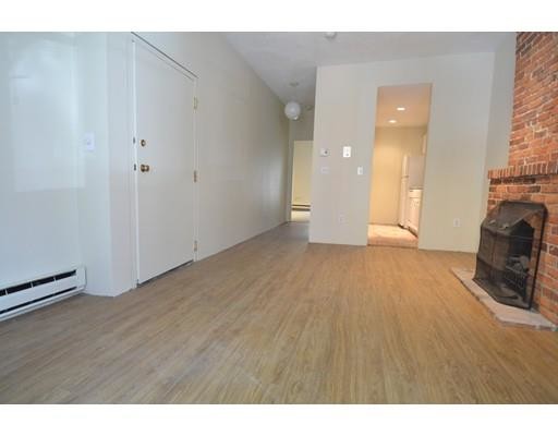 Building Photo - 17 St Germain St