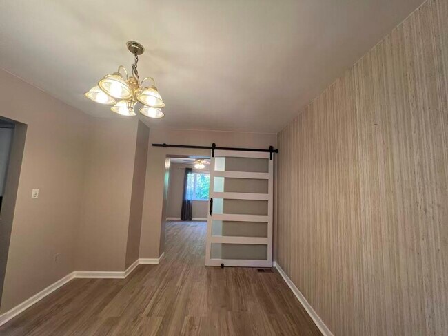 Foto del edificio - 4011 Beechwood Blvd