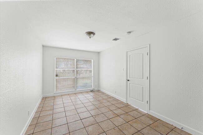 Foto del edificio - 5326 Newkirk Ln