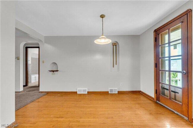 Foto del edificio - 3819 W 137th St