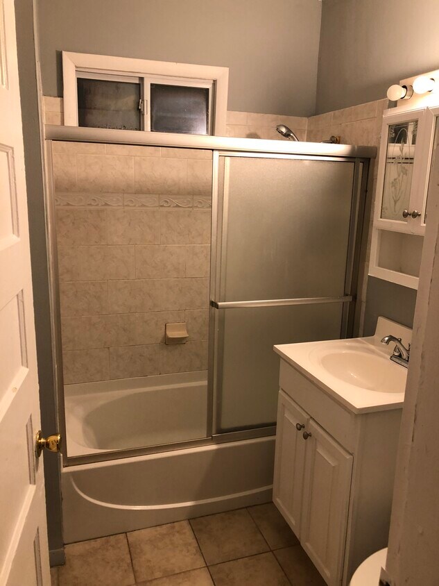Bathroom - 760 Connecticut Ave