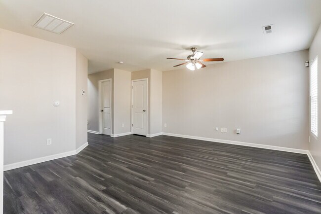 Building Photo - 1615 Moineau Ln
