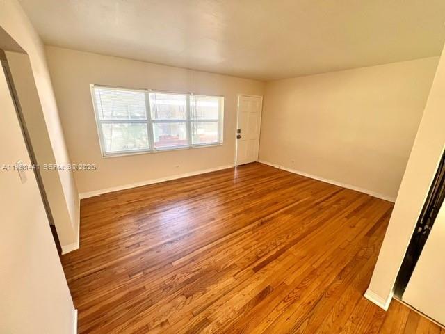 Foto del edificio - 700 NE 85th St