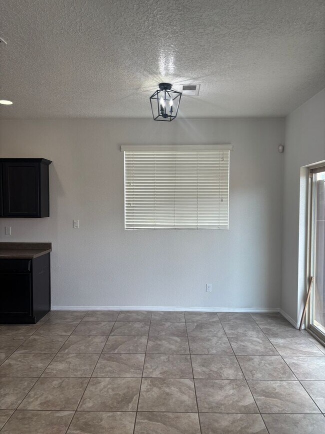 Foto del edificio - Coming Soon! Beautiful 3 Bedroom Home in a...
