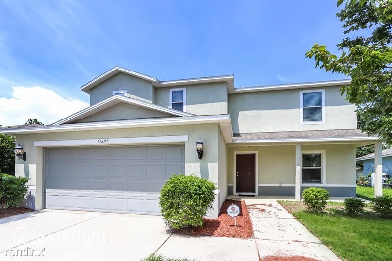 Foto principal - 3 br, 2.5 bath House - 11205 Running Pine ...