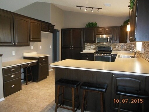 Building Photo - 3376 N Valley View Dr