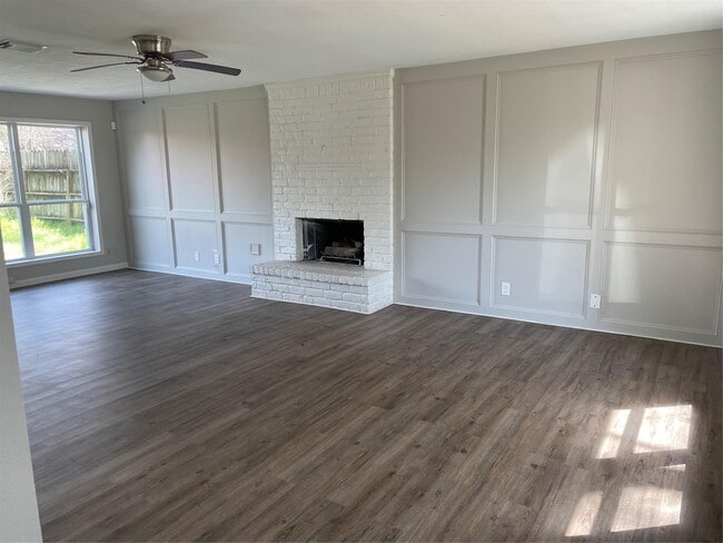 Building Photo - 24118 Spring Mill Ln