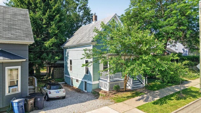 Foto del edificio - 207 W Jefferson St