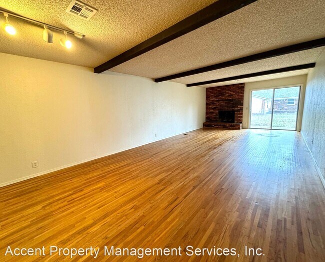 Building Photo - 3 br, 2 bath House - 7411 South Elm Avenue