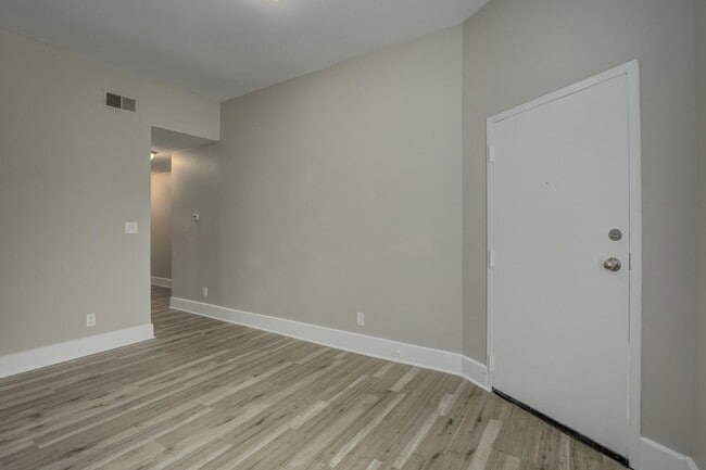 Photo - 2-BED SECTION 8 APPROVED Apartment