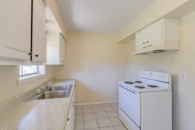 Building Photo - 11203 Lera St