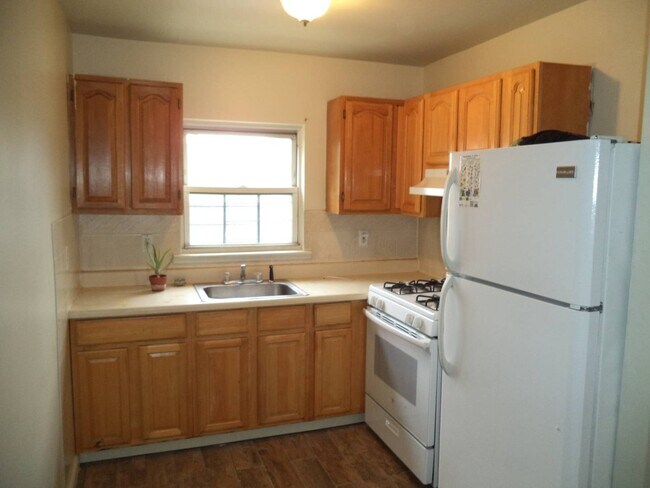 Foto del edificio - 106-23 Inwood St