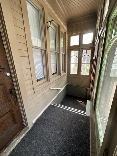 Building Photo - 919 E Clarke St