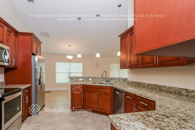 Foto del edificio - 3182 SW Dimattia St