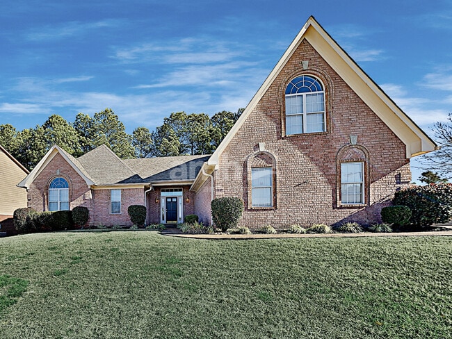 Building Photo - 4946 Rivercrest Ln