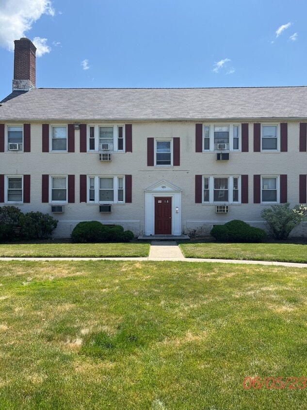 Building Photo - 955F East Front Street