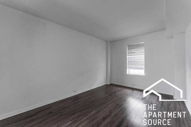 Foto del edificio - 925 W Carmen Ave