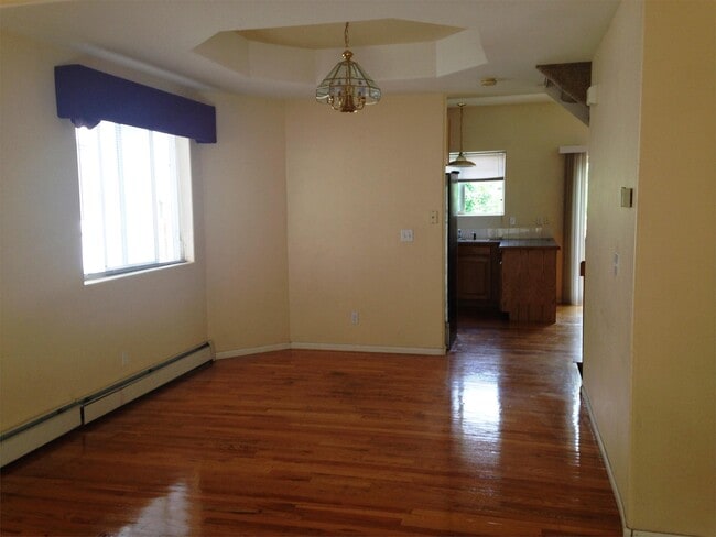 Foto del edificio - 3683 Iris Ave