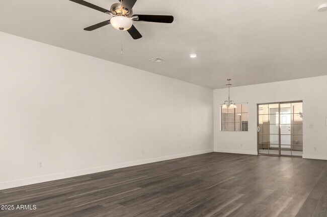 Foto del edificio - 2838 E Tracy Ln