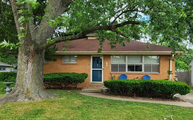 Building Photo - 124 Brookview Rd