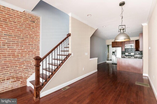 Building Photo - 1514 Covington St