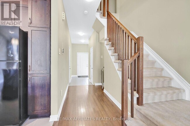 Photo du bâtiment - 2093 HELENE CAMPBELL ROAD