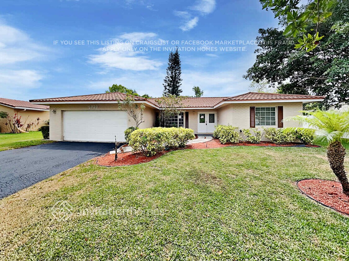 Foto principal - 2723 NW 83rd Terrace