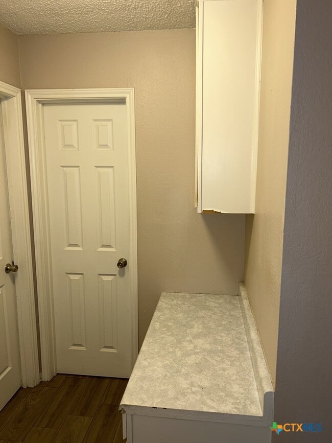 Foto del edificio - 105 E Reagan Ave