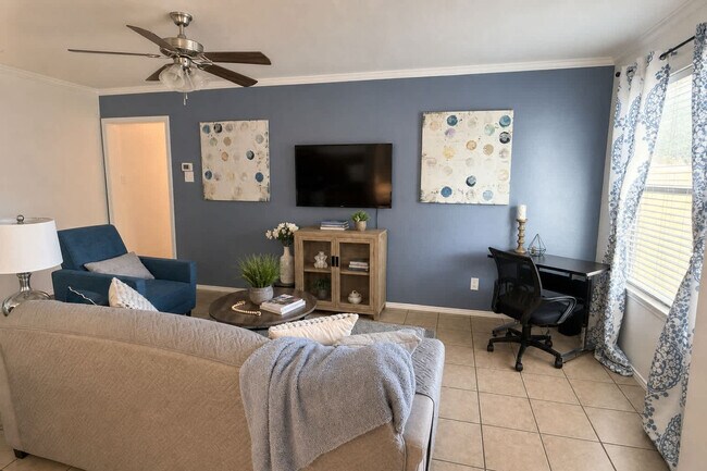 Foto del edificio - 3825 Oak St