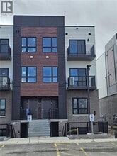 Building Photo - 40 Palace St