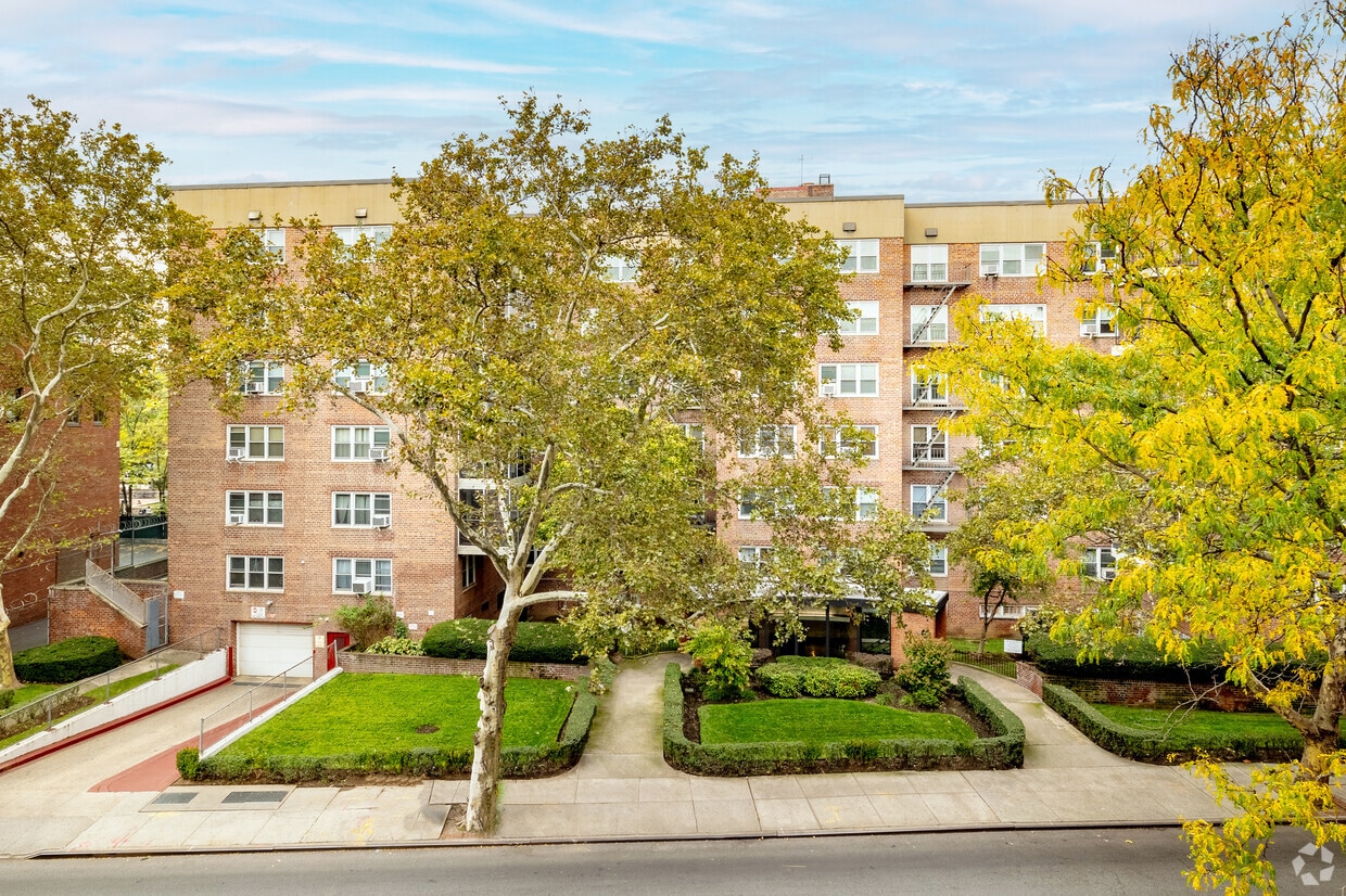 92-31 57th Avenue - 9231 57th Ave