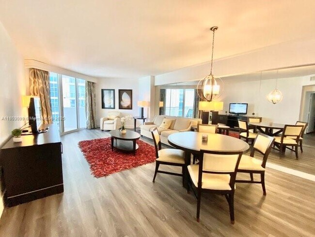 Building Photo - 17375 Collins Ave