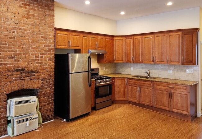 Photo - 244 Whiton St Apartment