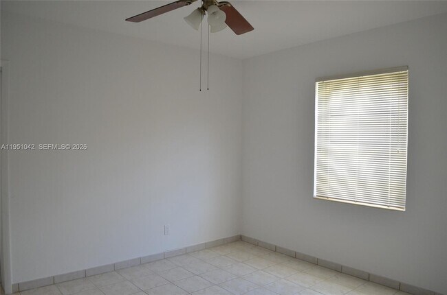 Foto del edificio - 1231 SW 15th St