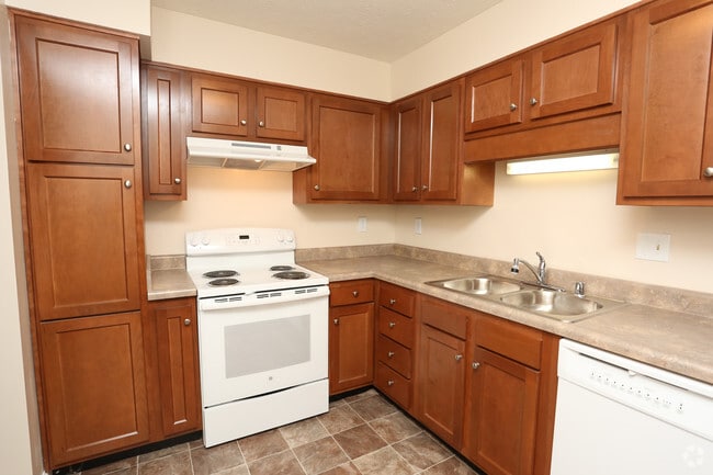 The Brighton Upgraded - Kitchen - Devonshire Apartments
