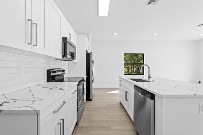 Foto del edificio - 2810 NW 7th St
