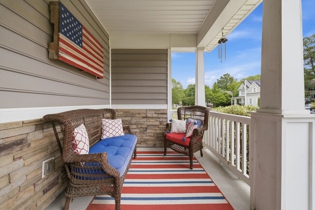 Foto del edificio - 431 Shorewood Pl