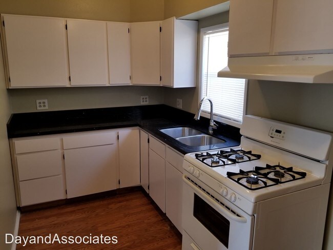 Foto del edificio - 4427-4429 W 171st St