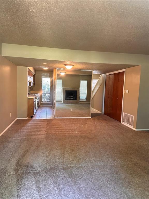 Foto del edificio - 2566 E Sweetbriar Dr