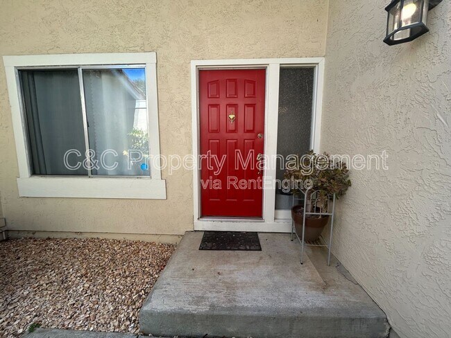 Foto del edificio - 3432 Norwalk Pl