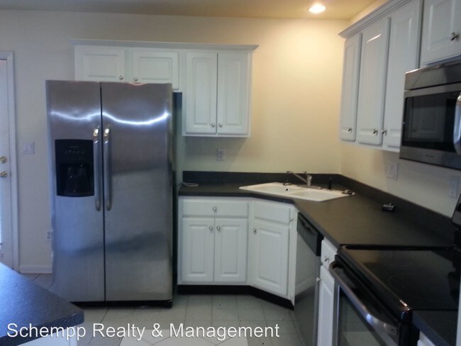 Building Photo - 3203 Rainview Cir