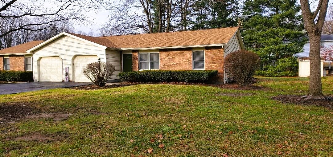 270 N Colonial Dr Cortland, OH 44410