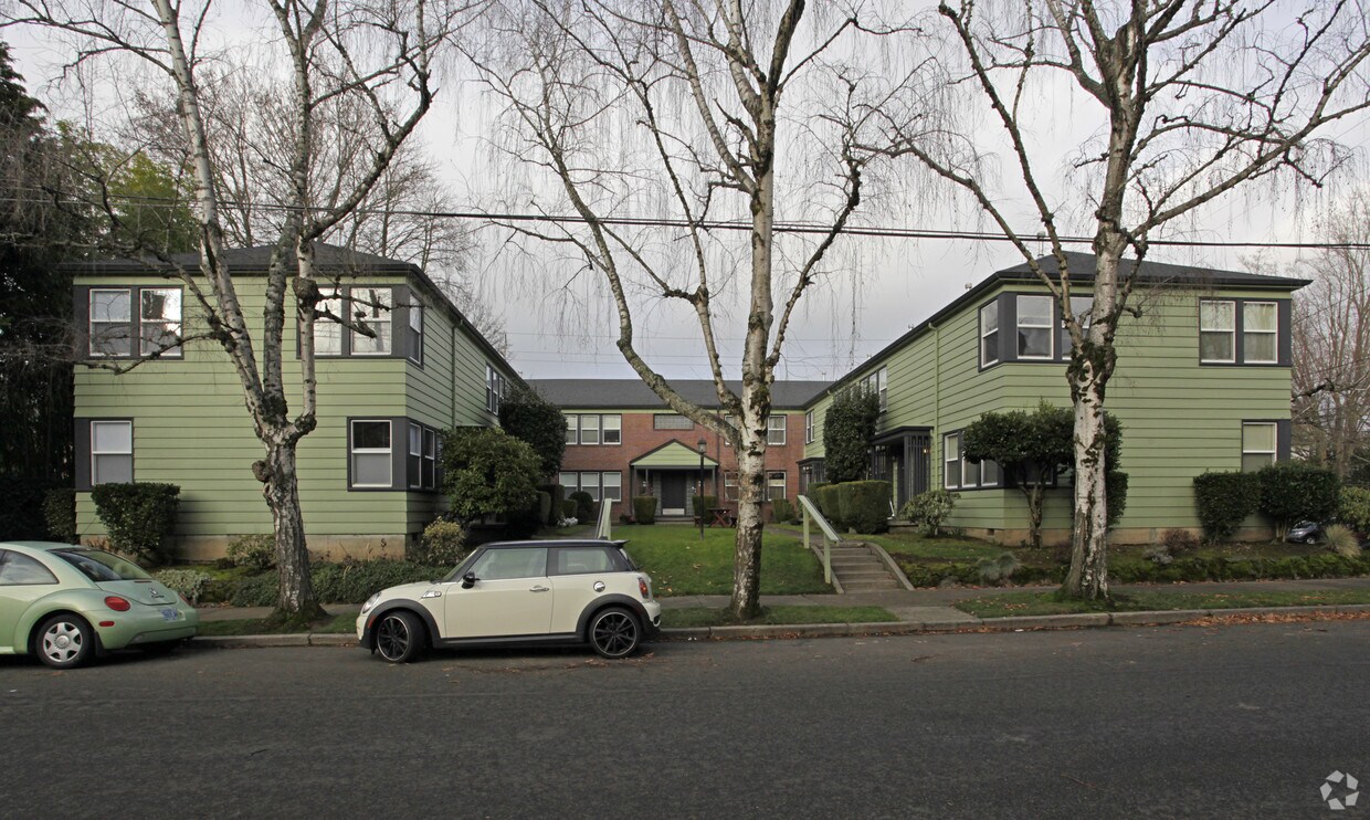 Primary Photo - The Twelve Plex