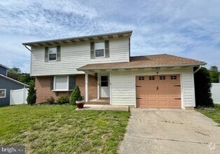 Building Photo - 625 Westphalia Dr