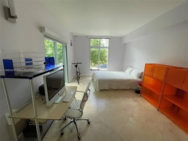 Foto del edificio - 828 3rd St